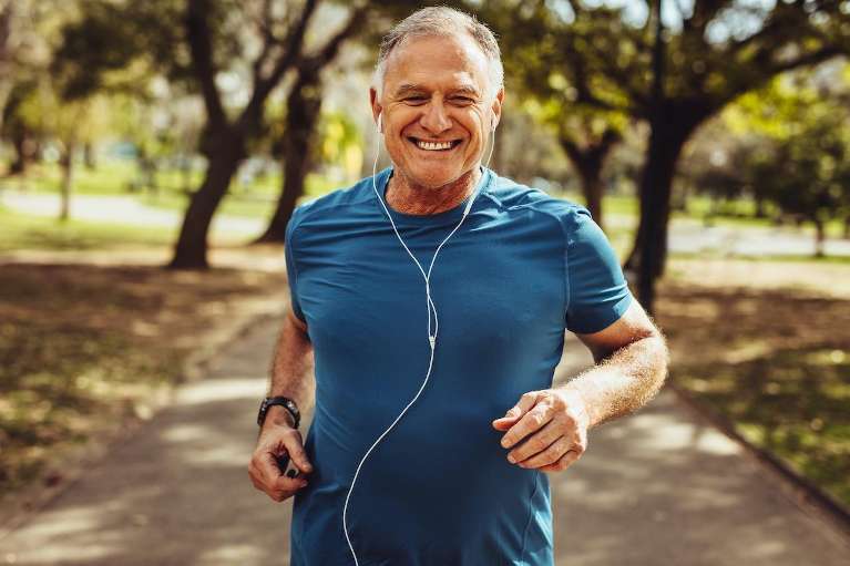 man on an afternoon run in brandon fl
